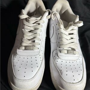 Nike White Air Force 1 Sneakers Classic Design